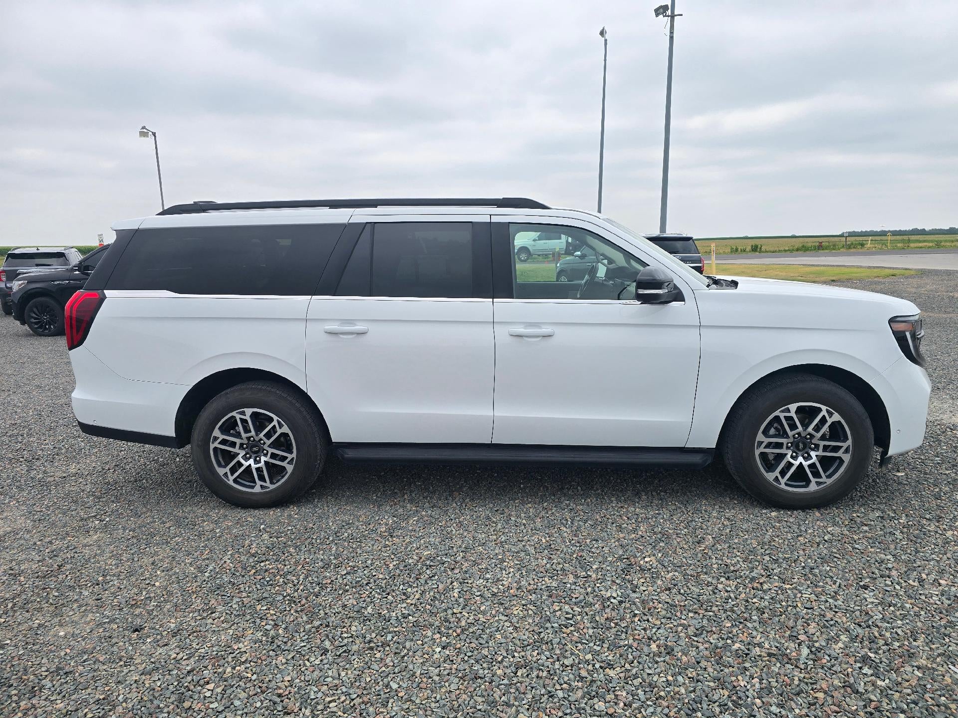 2025 Ford Expedition Max Active 4x4