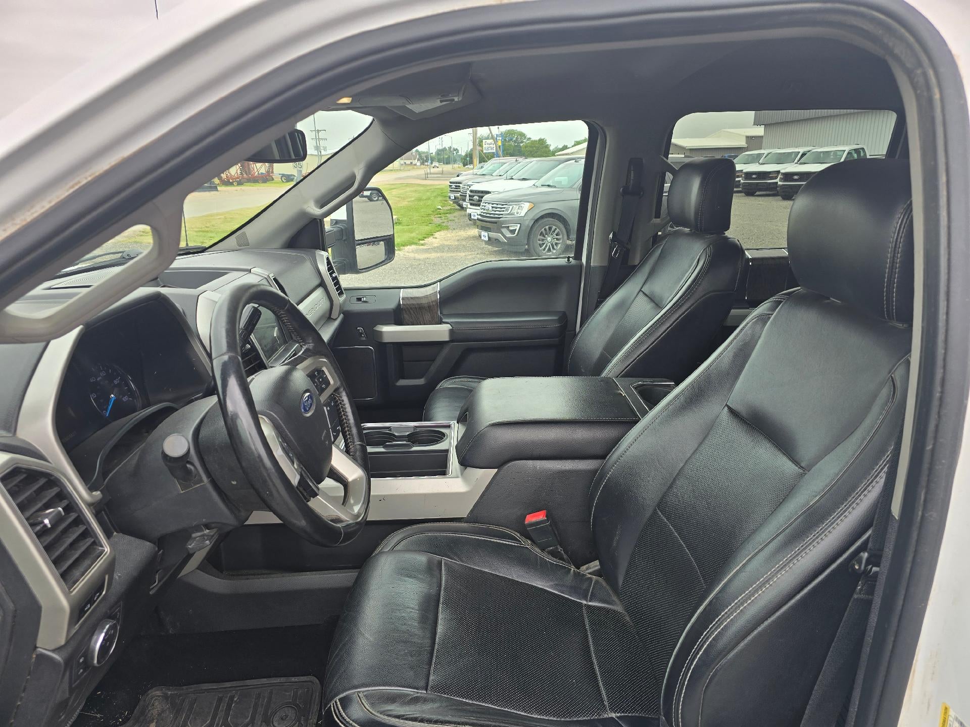 2019 Ford Super Duty F-250 SRW LARIAT 4WD Crew Cab 6.75' Box