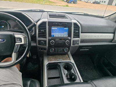 2019 Ford Super Duty F-250 SRW LARIAT 4WD Crew Cab 6.75' Box